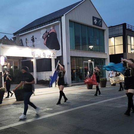 Готель Jeju Vision House Екстер'єр фото