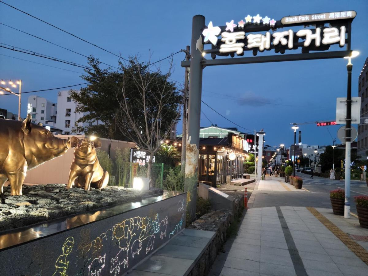 Готель Jeju Vision House Екстер'єр фото